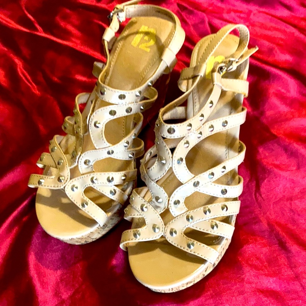 Camelia espadrilles size 9